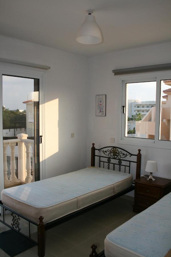 Nissi Villa Ayía Nápa Extérieur photo